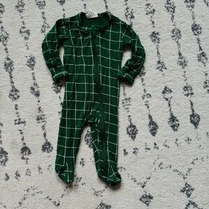 SpearmintLOVE 0-3 months baby footie in Green. EUC. Fold over hand cuffs